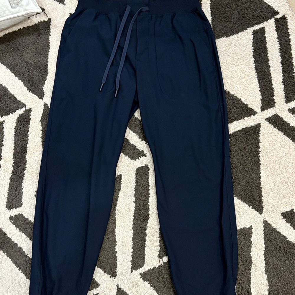 Lululemon Men's Navy lightweight joggers
